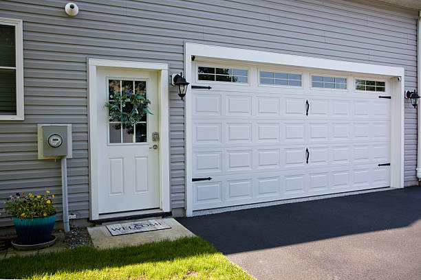 24/7 Emergency Garage Door Panel Replacement experts in Watertown, NY